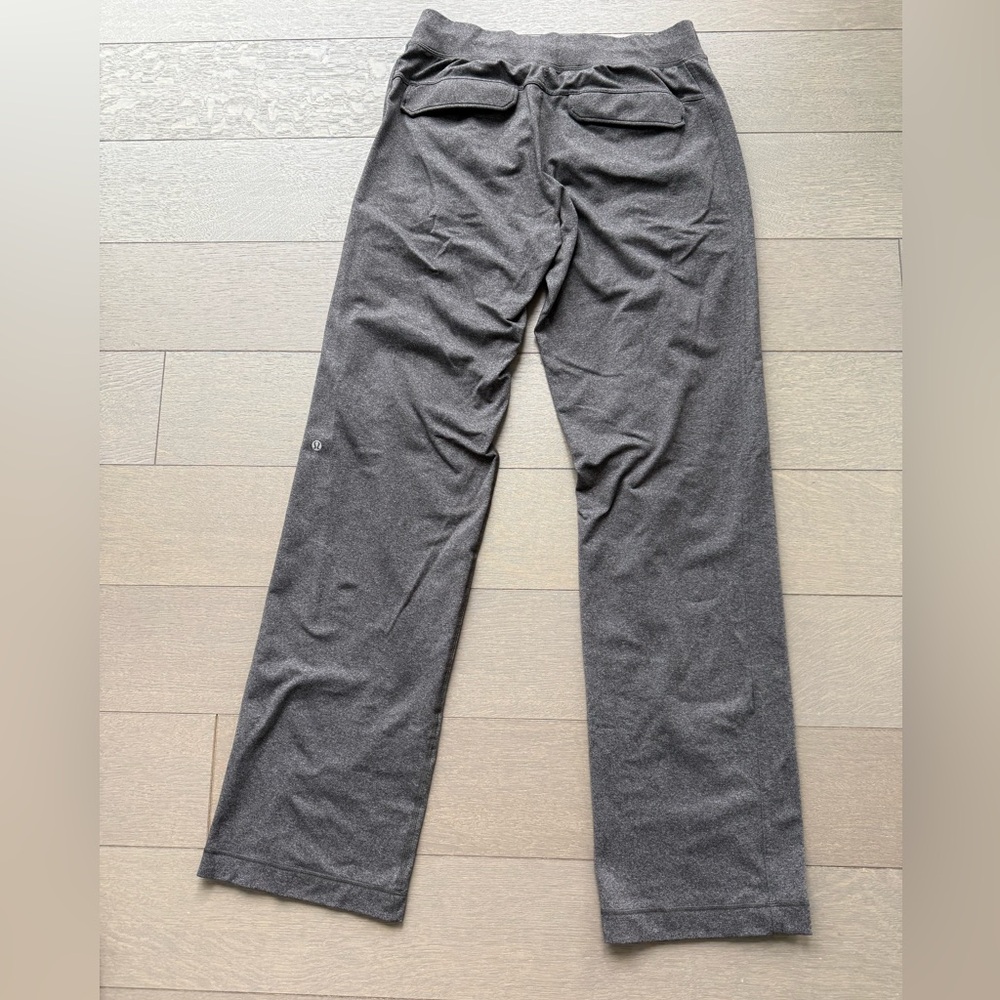 Lululemon Men’s Grey Sweatpants (size Large)